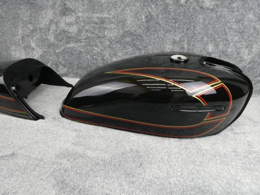 GS400 タンク テールカウル E2 金 赤 - メルカリ