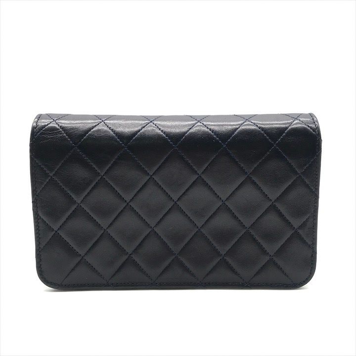 CHANEL シャネル