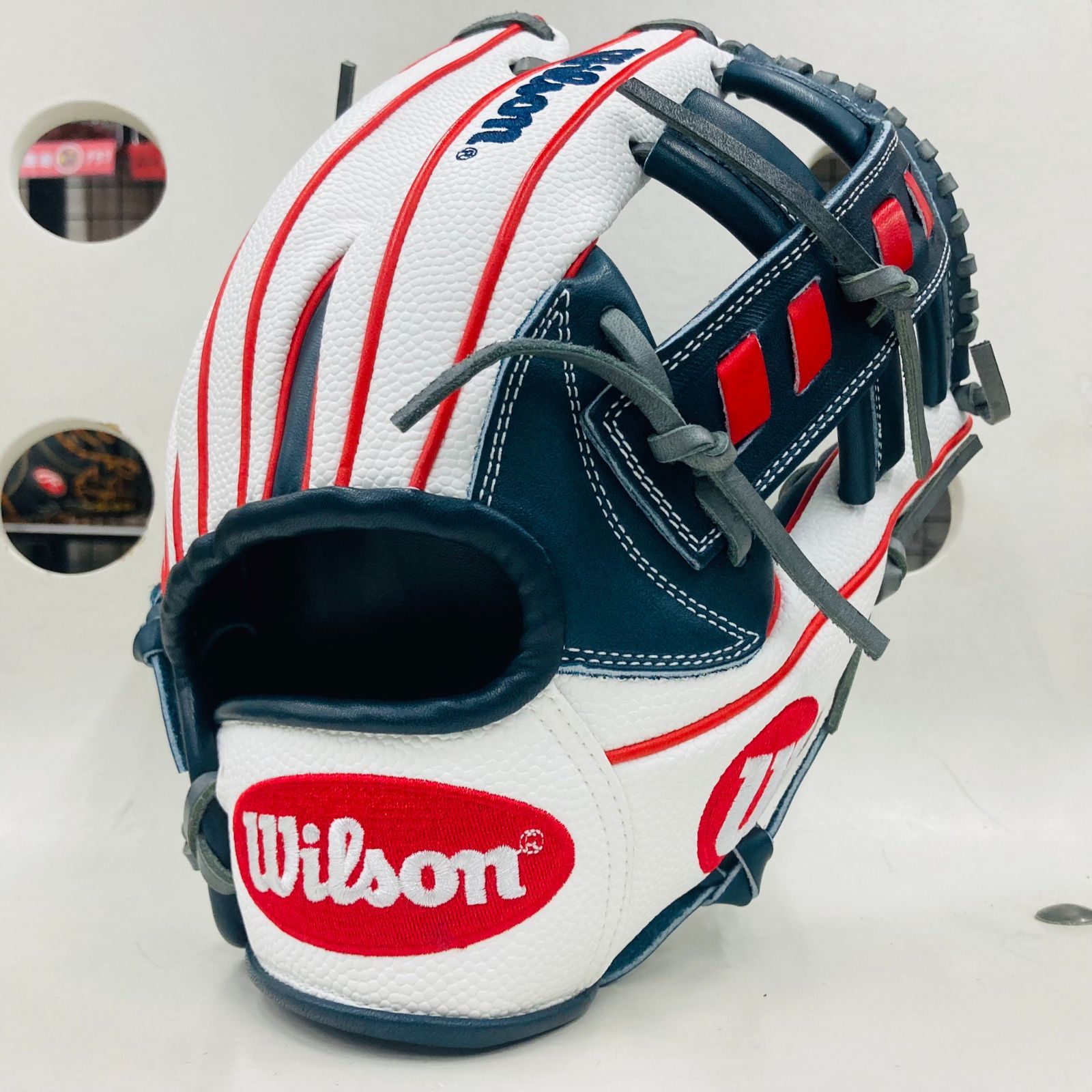 話題の行列 Wilson ウイルソン ワナビーヒーロー 軟式 グローブ MLB