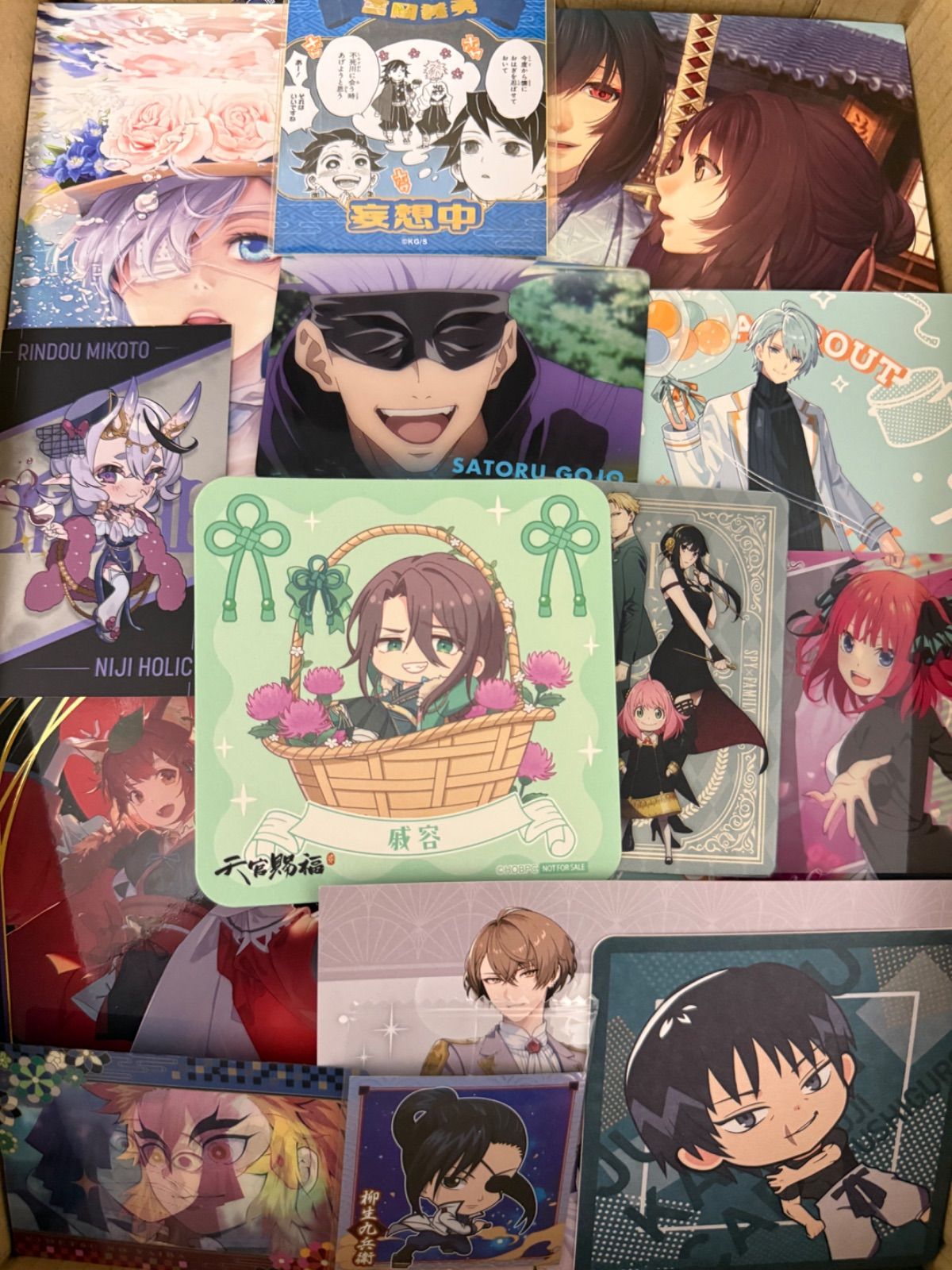 アニメ　漫画　ゲーム　キャラクター　紙類　カード類　まとめ売り　大量 紙類 アニメ ゲーム まとめ売り 大量 コースター ポストカード