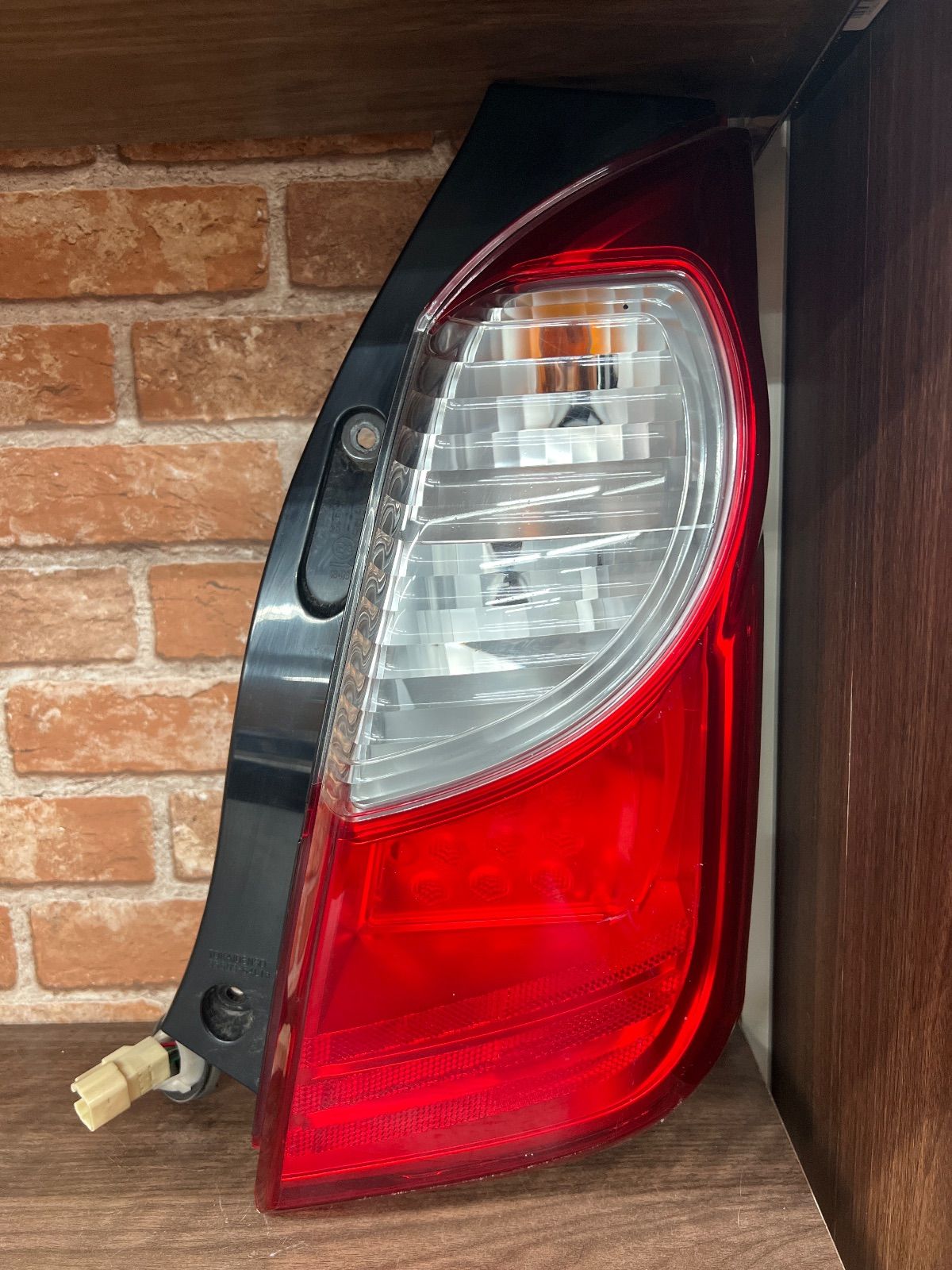 HA35S アルト テールランプ スズキ】アルト HA35S 右テールランプ - メルカリ