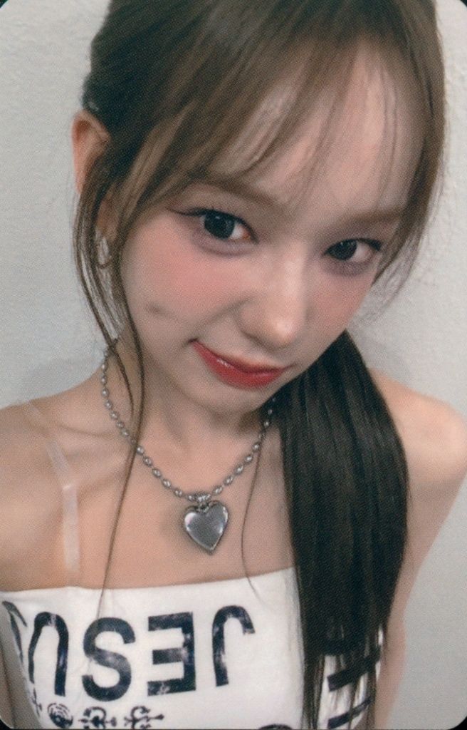 サラン KCON LA 2025 IZNA オフライン 会場 ラキドロ 2025 トレカ