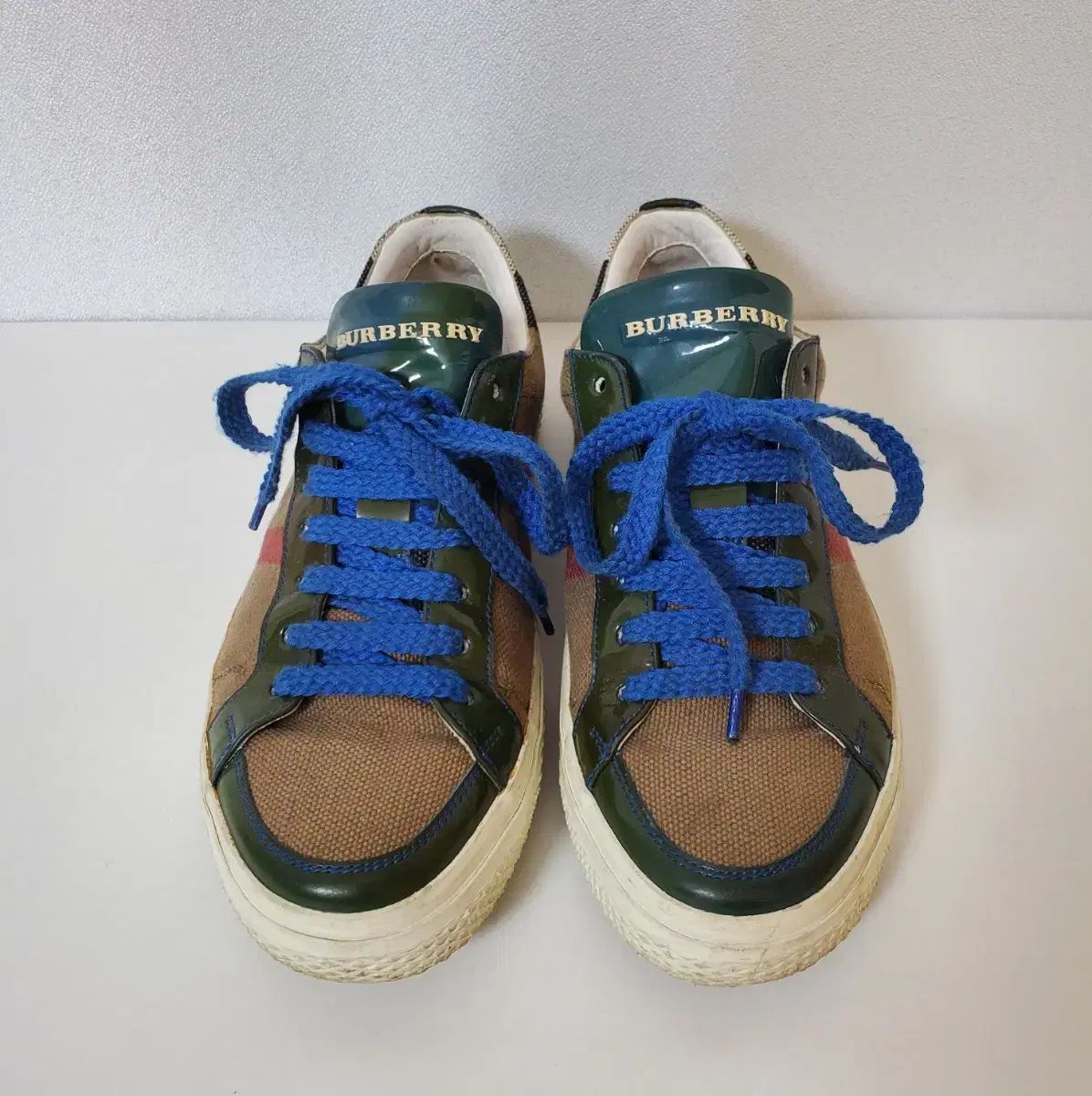 バーバリースニーカー37 BURBERRY(バーバリー) チェックローカットスニーカー ブラック