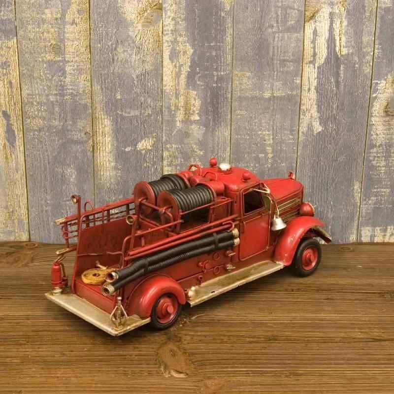 ブリキ】ヴィンテージカー[ファイアートラック] - メルカリ