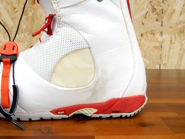 スノーボードブーツ