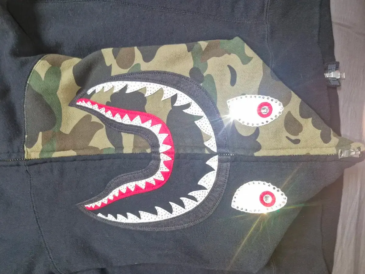 2025年最新】エイプ ラインストーン パーカーの人気アイテム - メルカリ