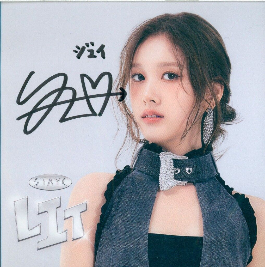 STAYC LIT J 直筆サイン入りカード