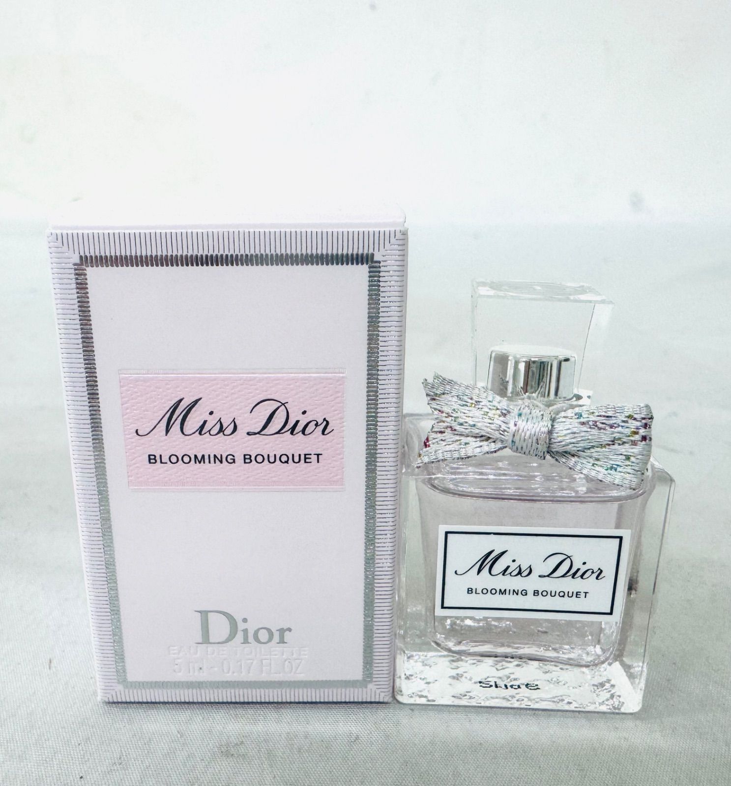 Dior☆Miss Dior オードトワレ 100ml+ミニサイズセット Miss Dior ボディスプレー パルファム 100ml オードトワレ 5ml