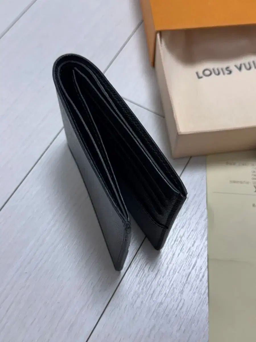 メンズ 二つ折り財布