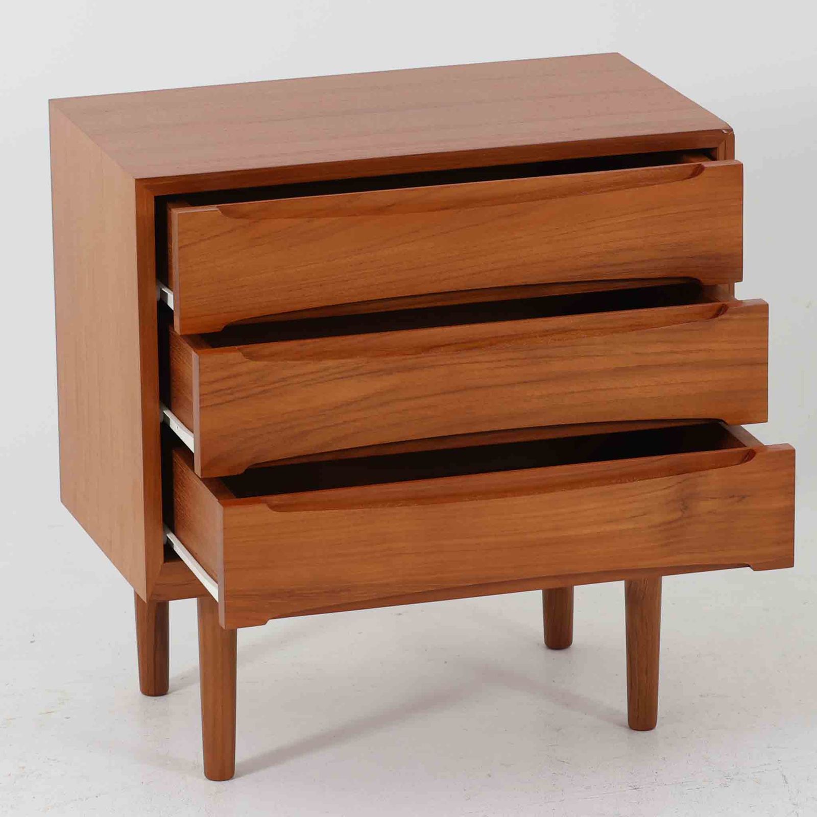 CHLOROS Leaf-handle スモールチェスト Leaf-handle スモールチェスト – CHLOROS