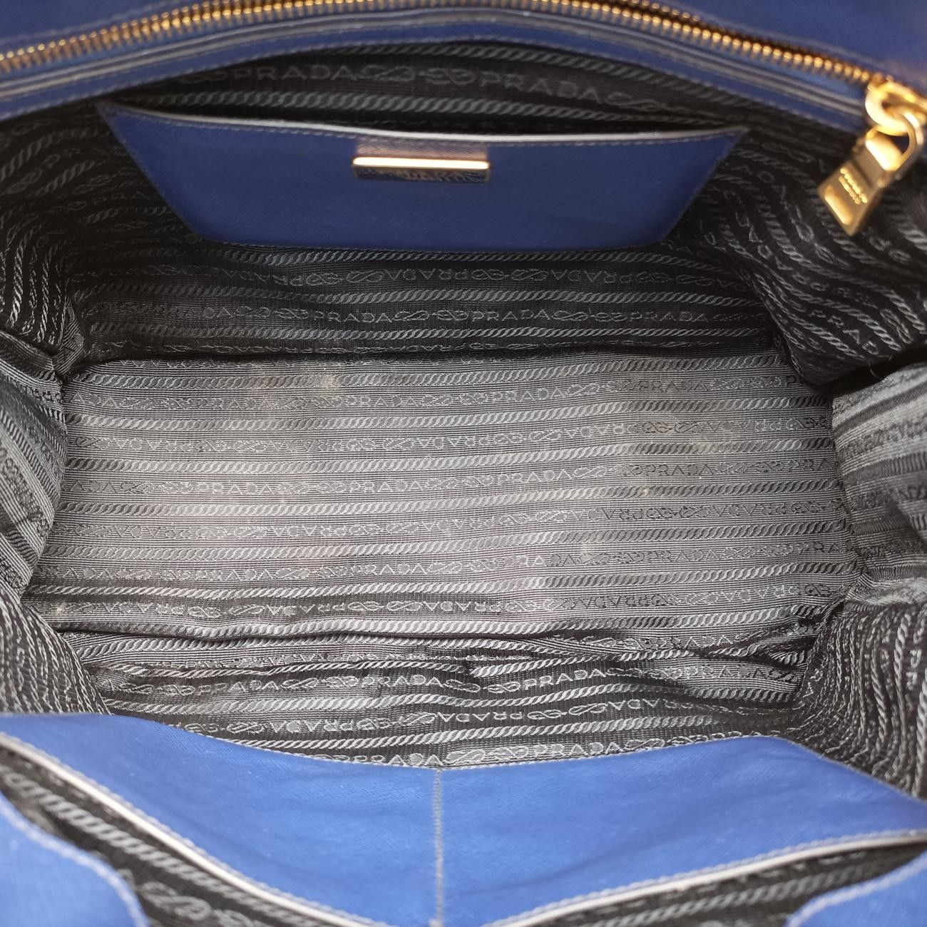 プラダPradaガレリアブルーサフィアーノレザーBN2274117