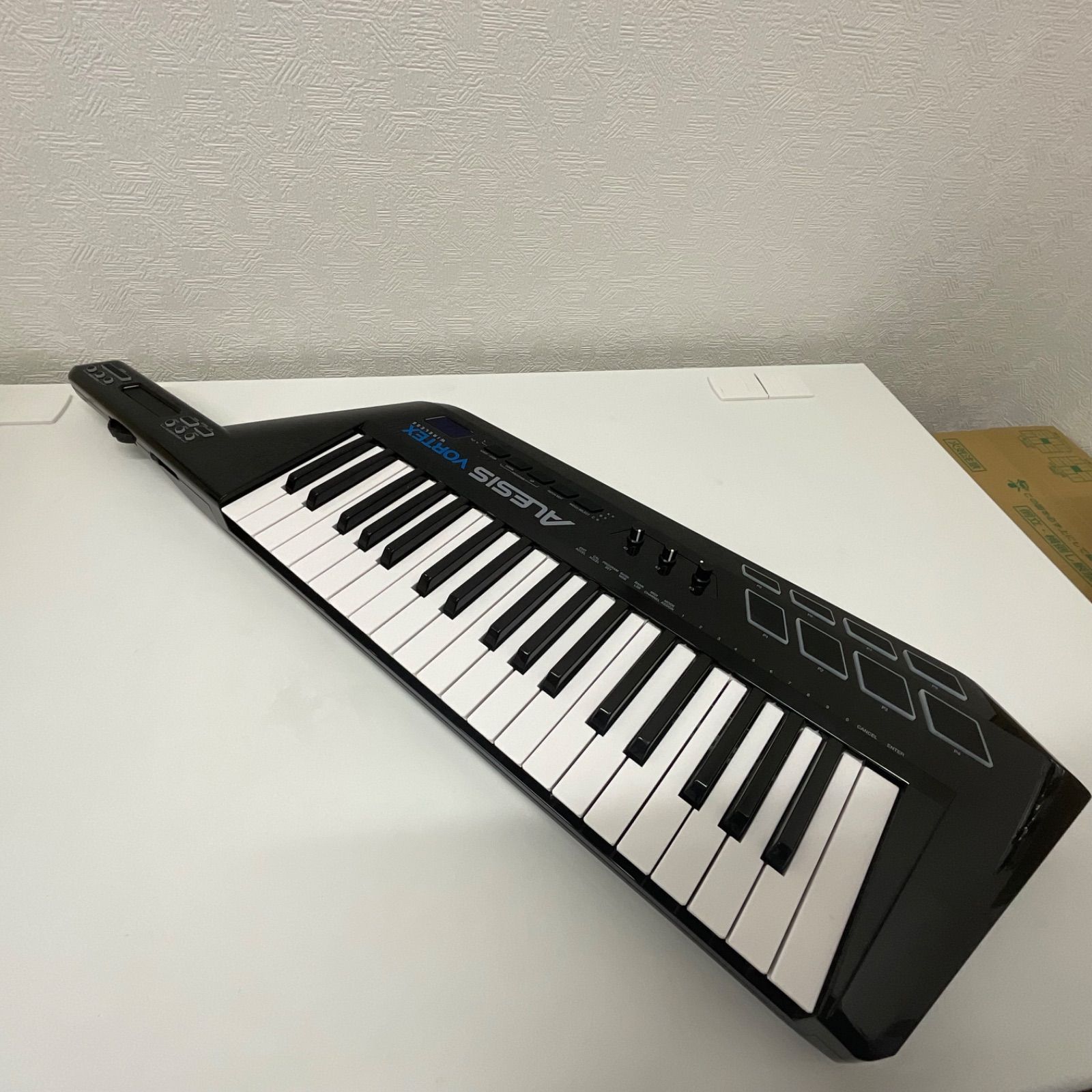 ショルダーキーボード Alesis Vortex Wireless 2 - 鍵盤楽器