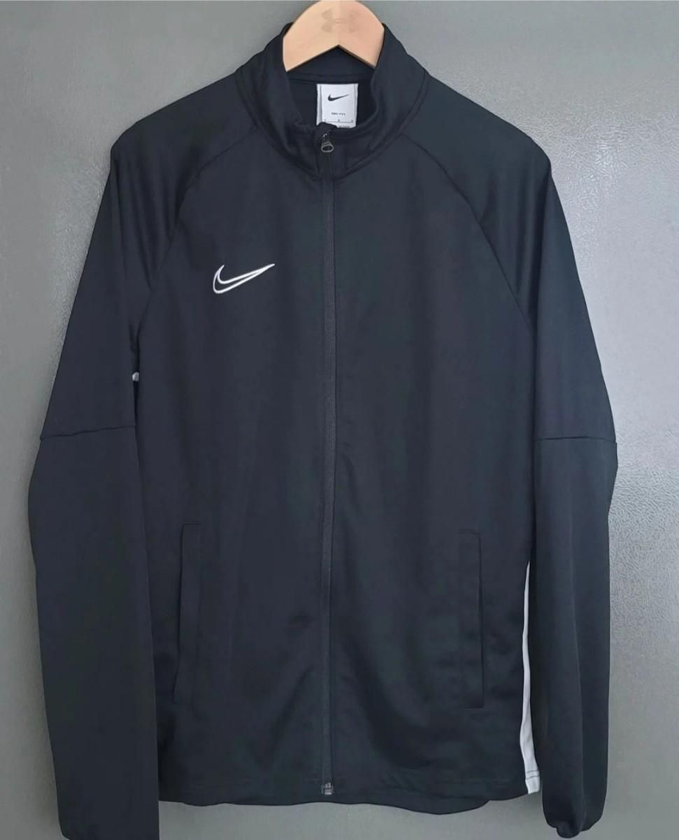 【雷市場（ポンジャン）商品韓国直送】Nike(ナイキ） トレーニングウェアセット