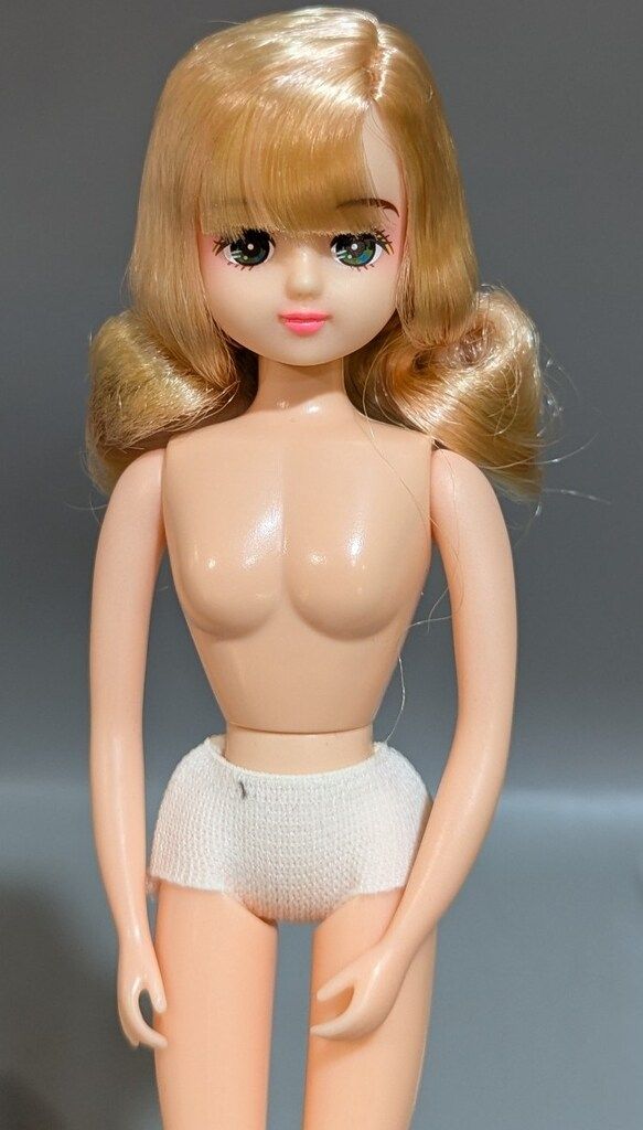 リトルファクトリー リカちゃんキャッスル おたのしみドール パレットF 金×薄ピンク系ミックス カールヘア