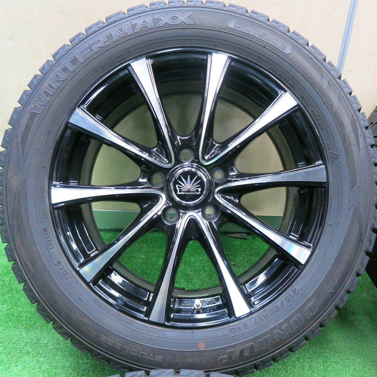 超バリ溝 21年 キレイ 9.5分以上 Lehrmeister 215 55R17 スタッドレス ダンロップ ウインターマックス WM02 17インチ マイスター PCD114.3 5H 4120603TNス