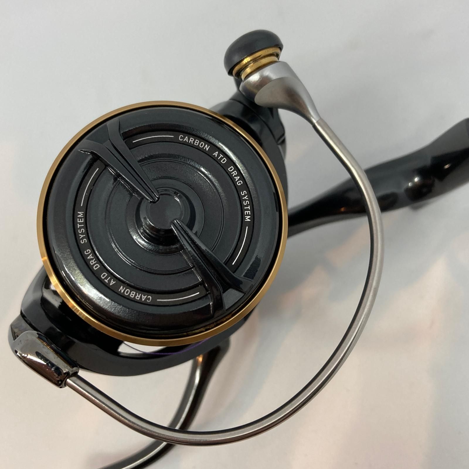 スピニングリール