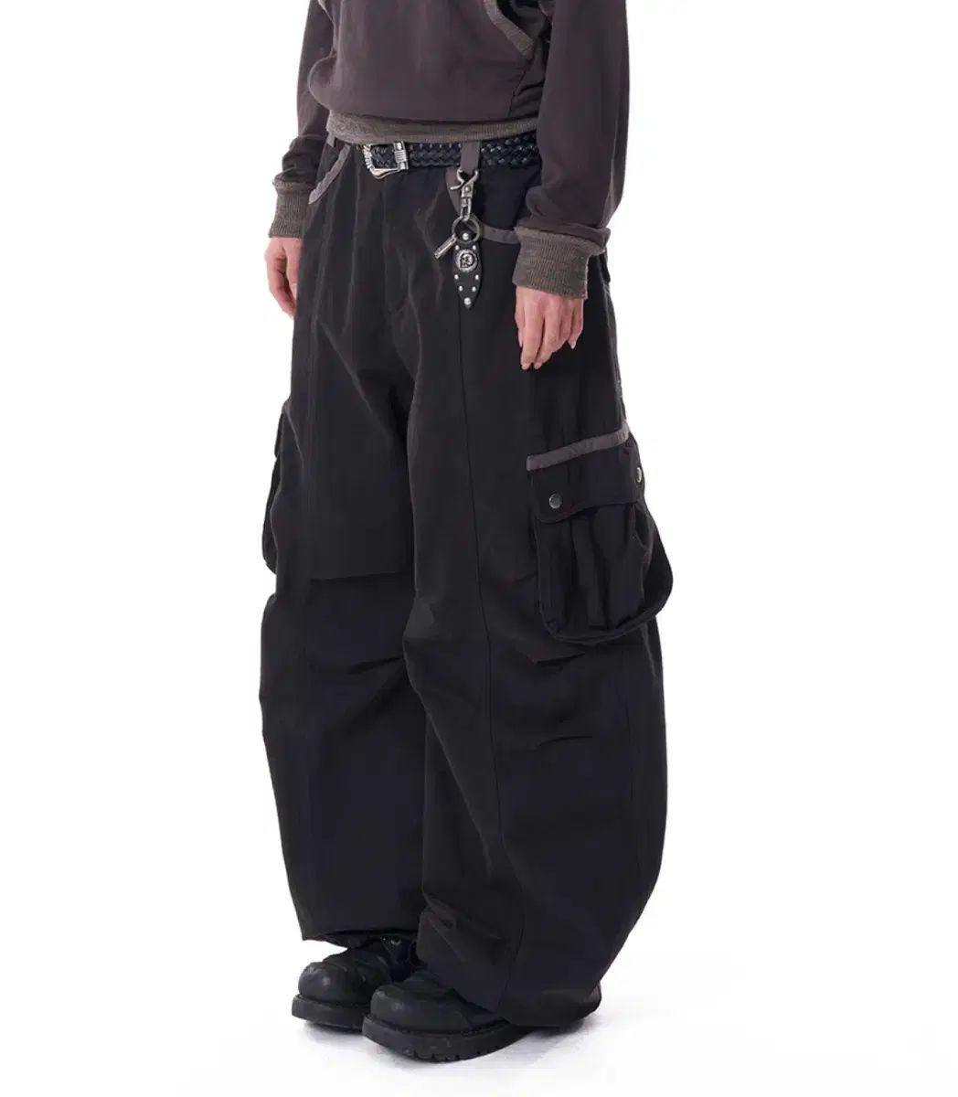 アーカム Knee Pin ー tuck Contrast Cargo Pants