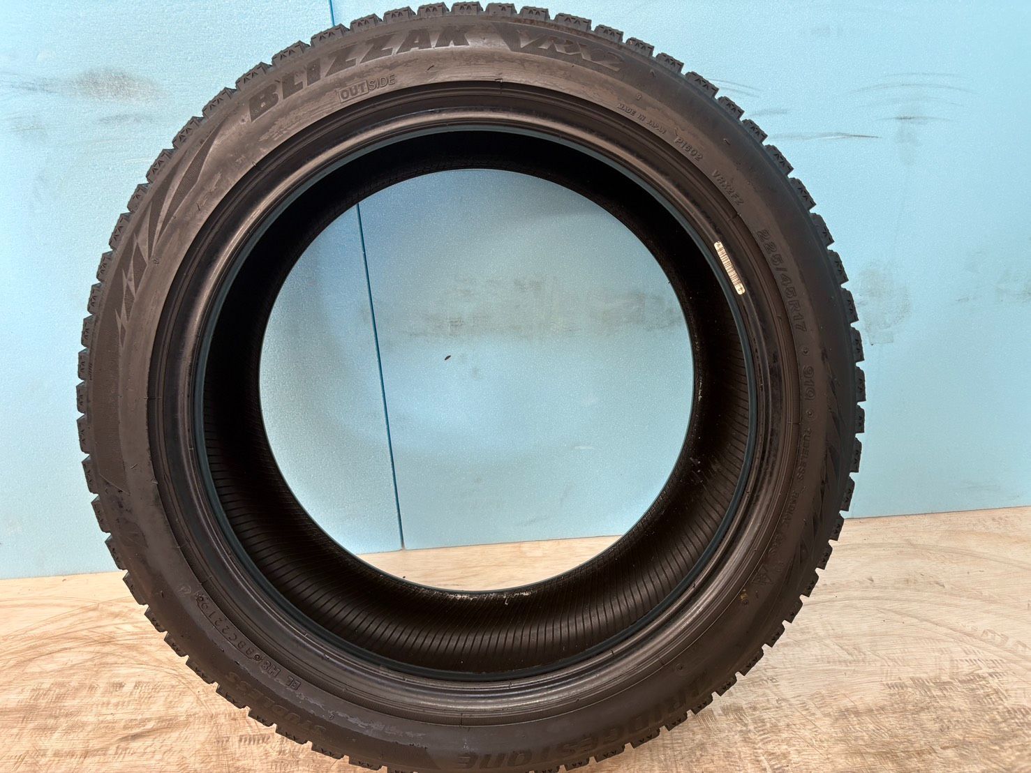 スタッドレスタイヤ ブリヂストン 17インチ R17No4