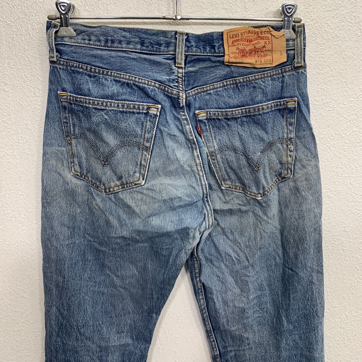 Levi's 501 オリジナル　クロップドデニム ライトブルー　ボタンフライ Levi's 501 オリジナル クロップドデニム ライトブルー ボタン