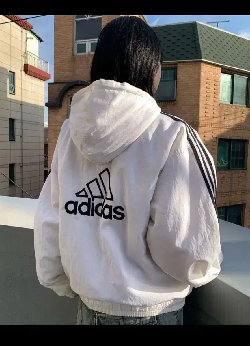 アディダス ブルゾン