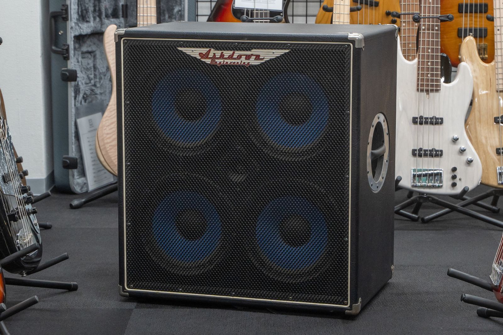 used ASHDOWN | ABM-410T Bass Amp Cabinet 8Ω 600W GIB横浜