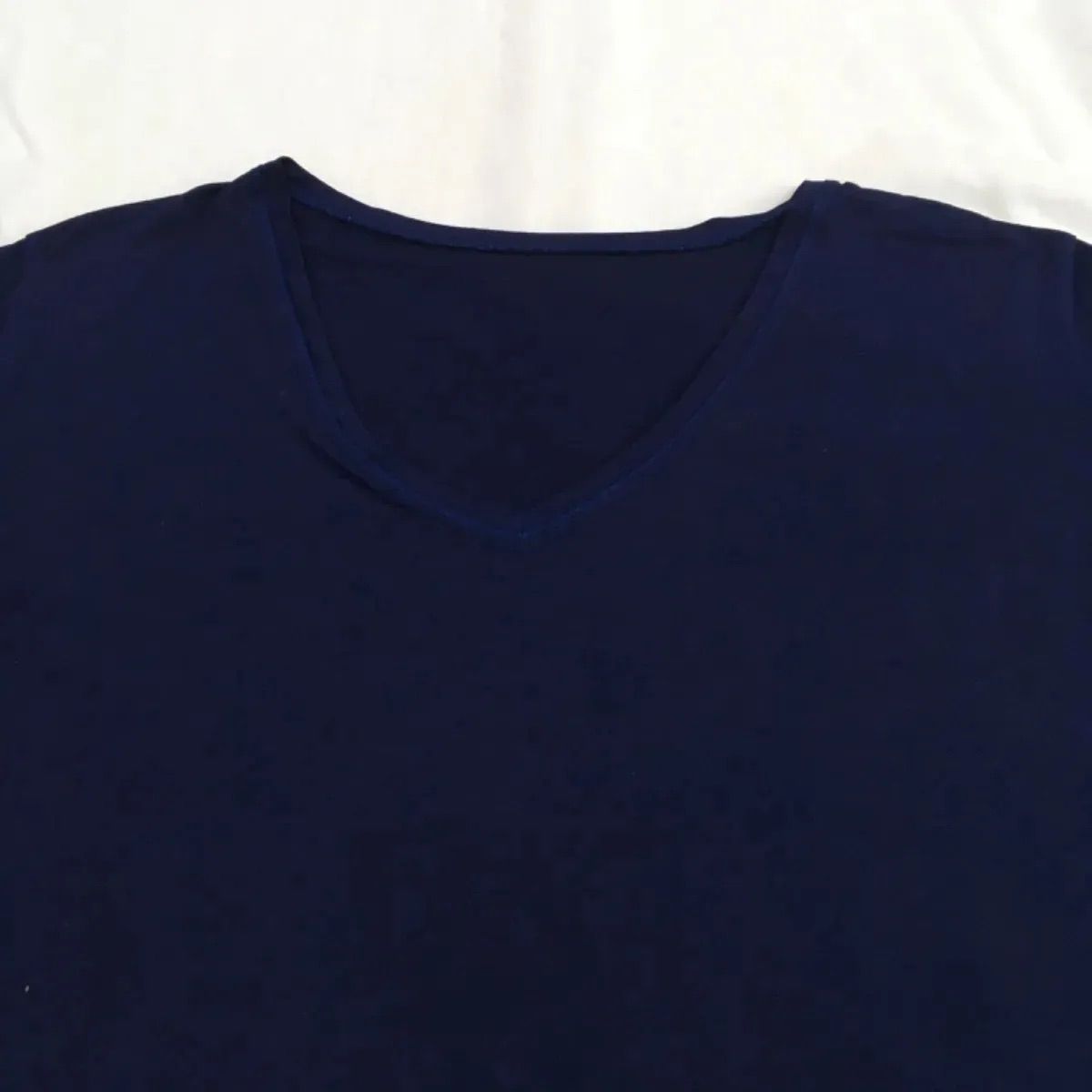 Tシャツ Vネック