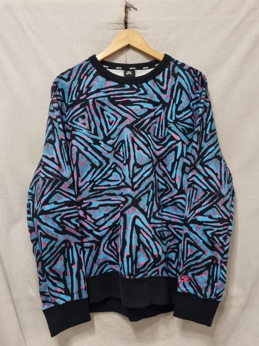 新品 Nike(ナイキ） スケート ボード ニット セーター パーカー 110
