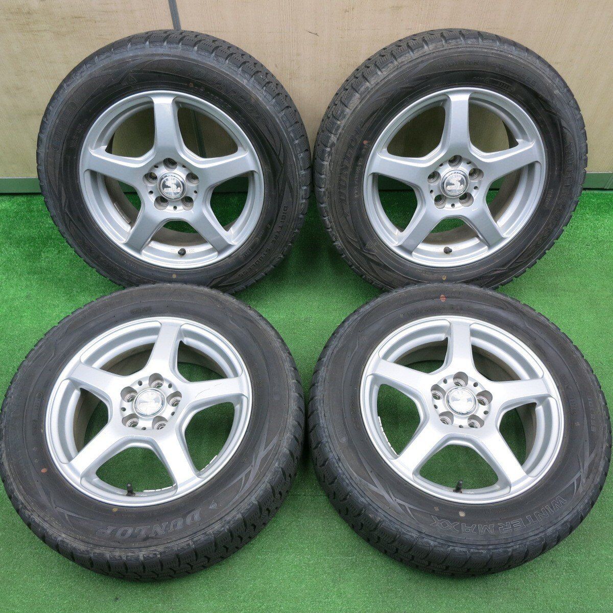 バリ溝 キレイ 8.5分 プリウス 等 195 65R15 スタッドレス ダンロップ ウインターマックス WM01 SIBILLA GG シビラ 15インチ PCD100 5H 4113001HAス