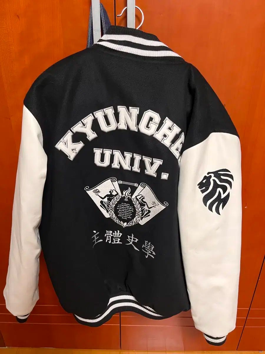 キョンヒ大学 バーシティジャケット 学校での睡眠 - メルカリ