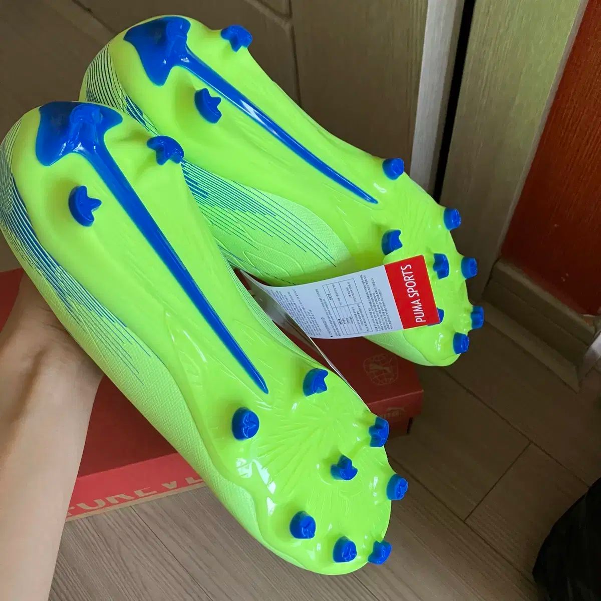 サッカーシューズ