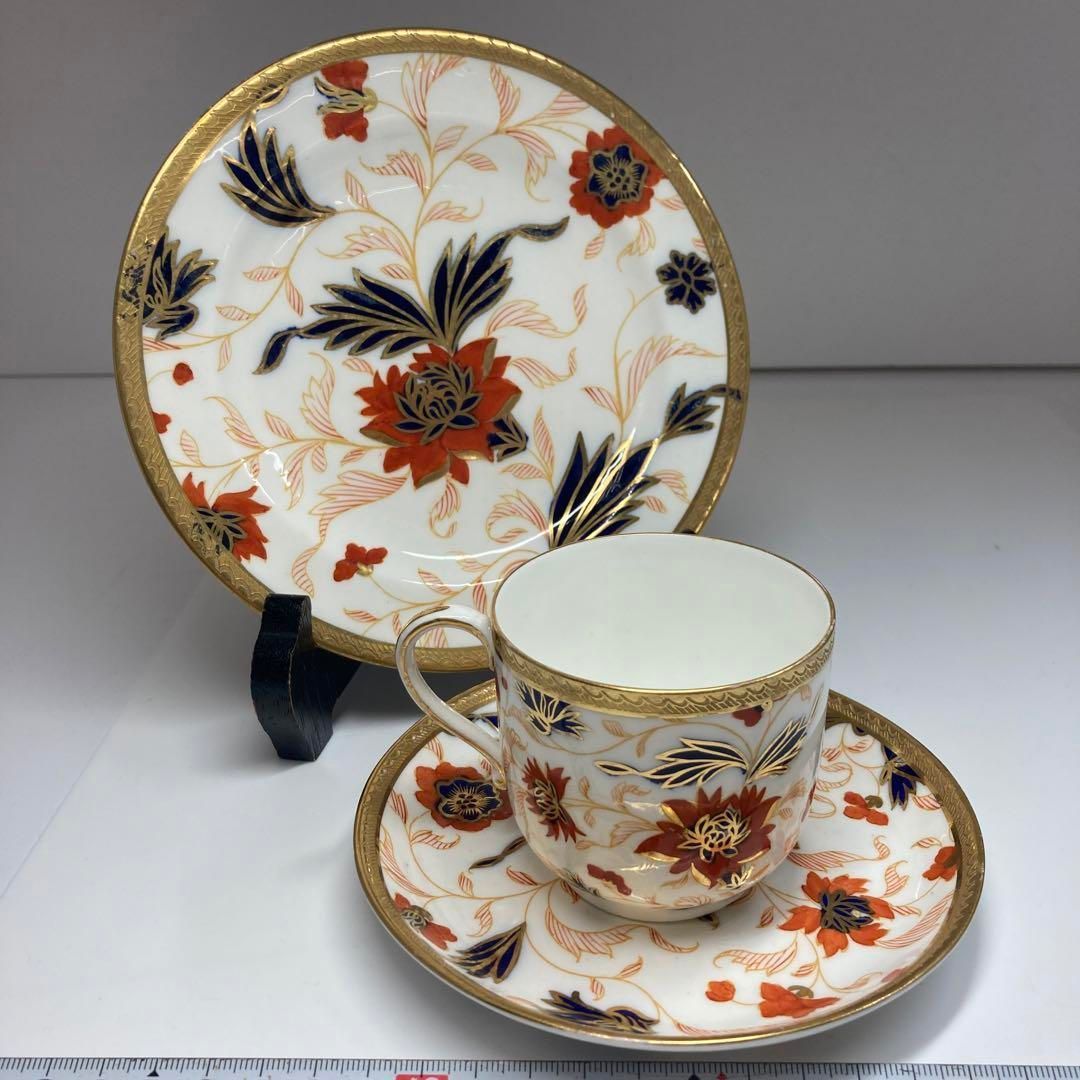 金彩アンティーク カップ-ソーサートリオ