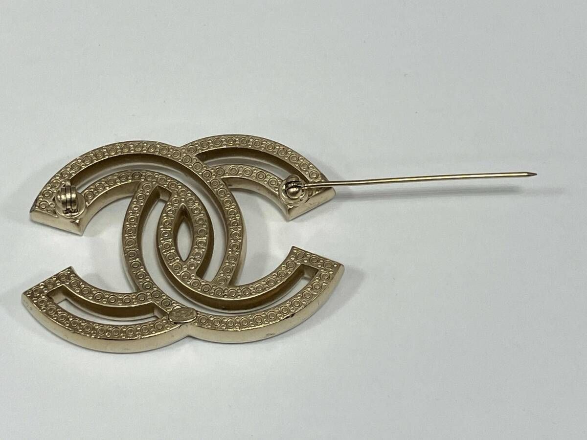 ◆可愛いバンビ◆【CHANEL】華やかブローチ ブローチ - コスチューム ジュエリー | CHANEL