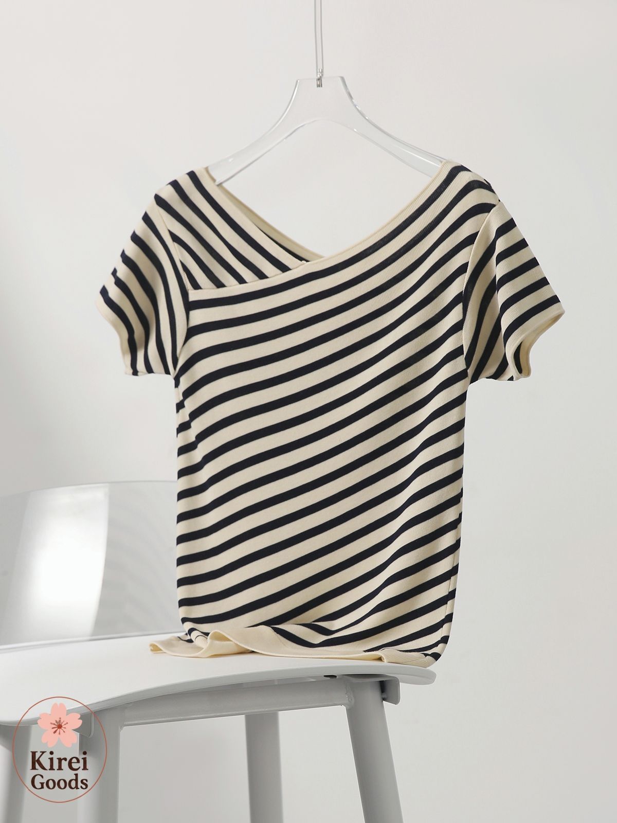Tシャツ レディース 夏ニット 半袖Tシャツ 半袖 背中見せ ボーダー柄 軽量 通気性 Vネック ニットス ス 可愛い カジュアル 楽天市場】送料無料 サマーニット レディース 半袖ニット