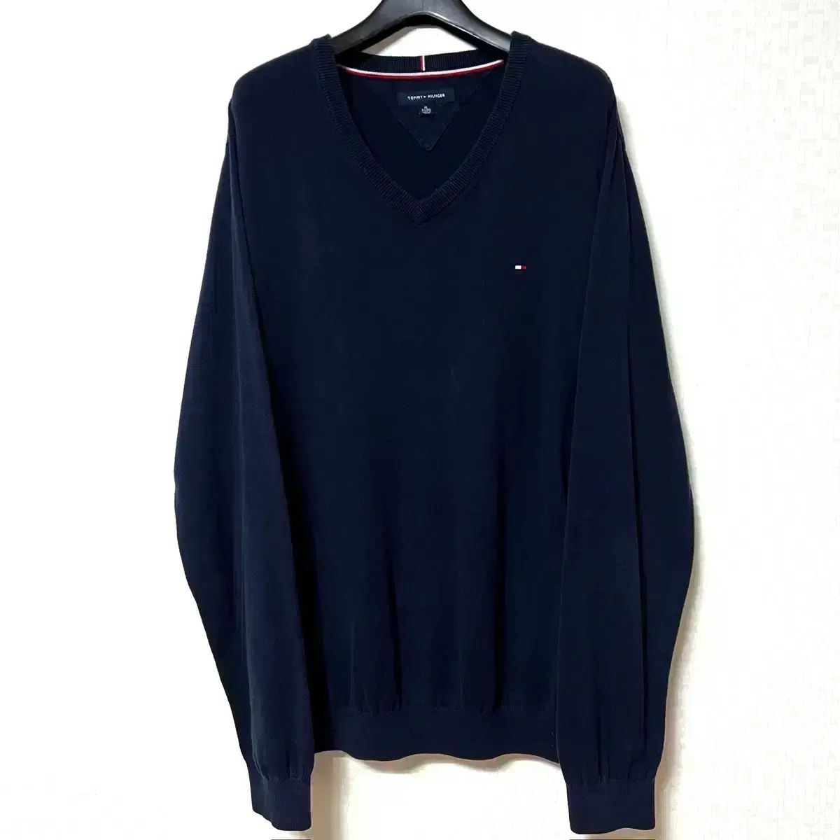 【雷市場（ポンジャン）商品韓国直送】 XL 105 Tommy Hilfiger(トミーヒルフィガー) Vネック ニット セーター 海軍