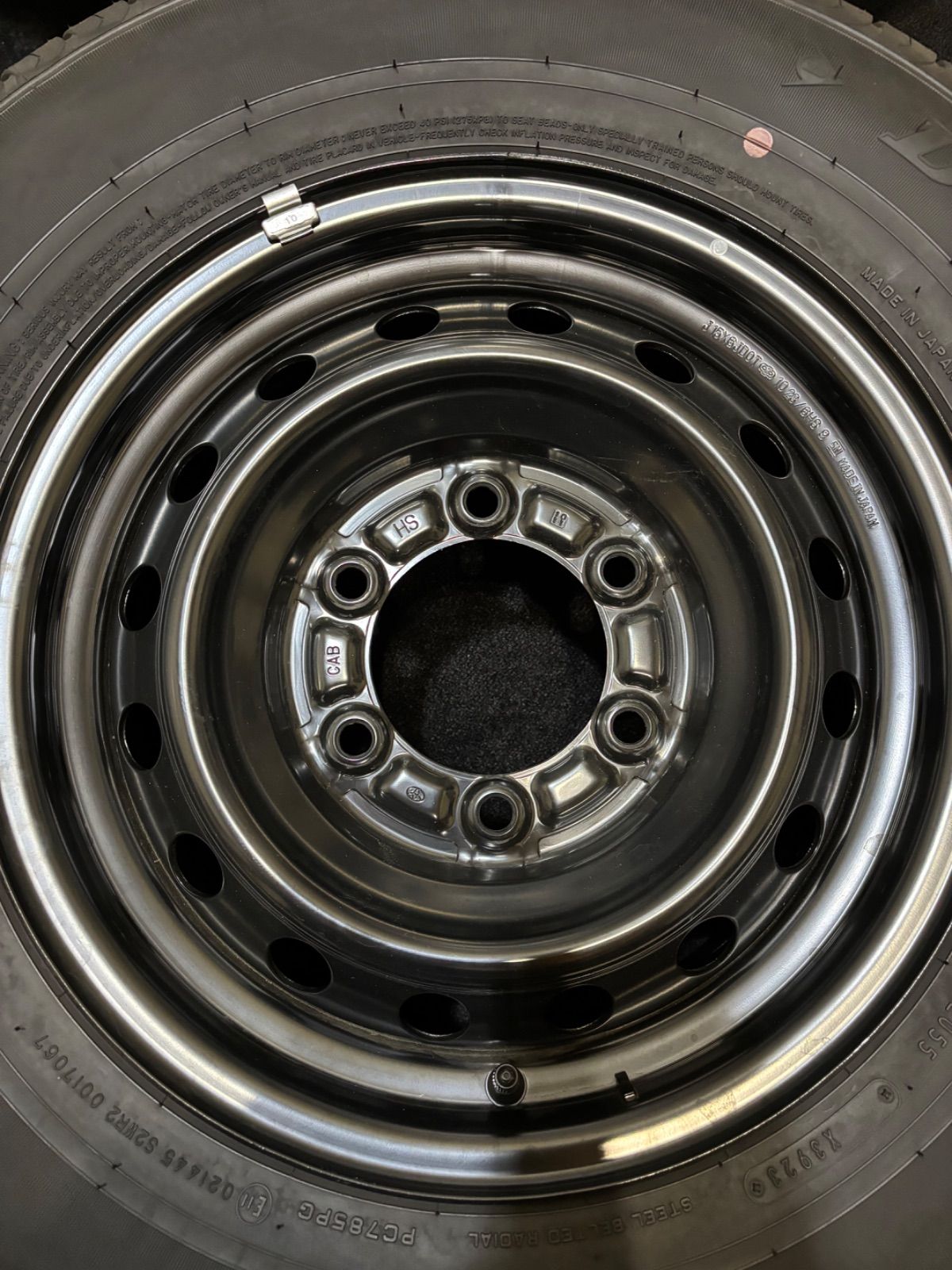 新車外し195 80R15