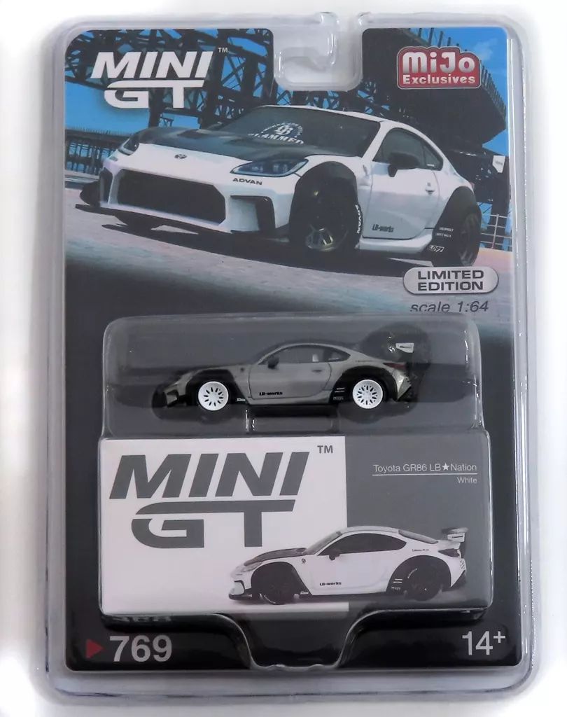 ミニカー 1|64 Toyota GR86 LB Nation 左ハンドル ホワイト ミニGTシリーズ CHASE CAR MGT00769-MJC