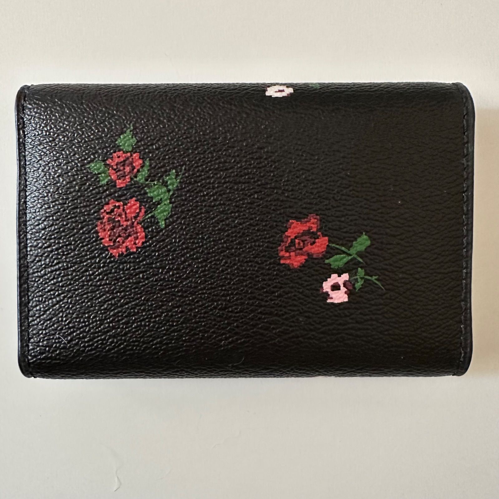 美品】COACH コーチ 6連 キーケース 花柄 黒 【中古】 - メルカリ