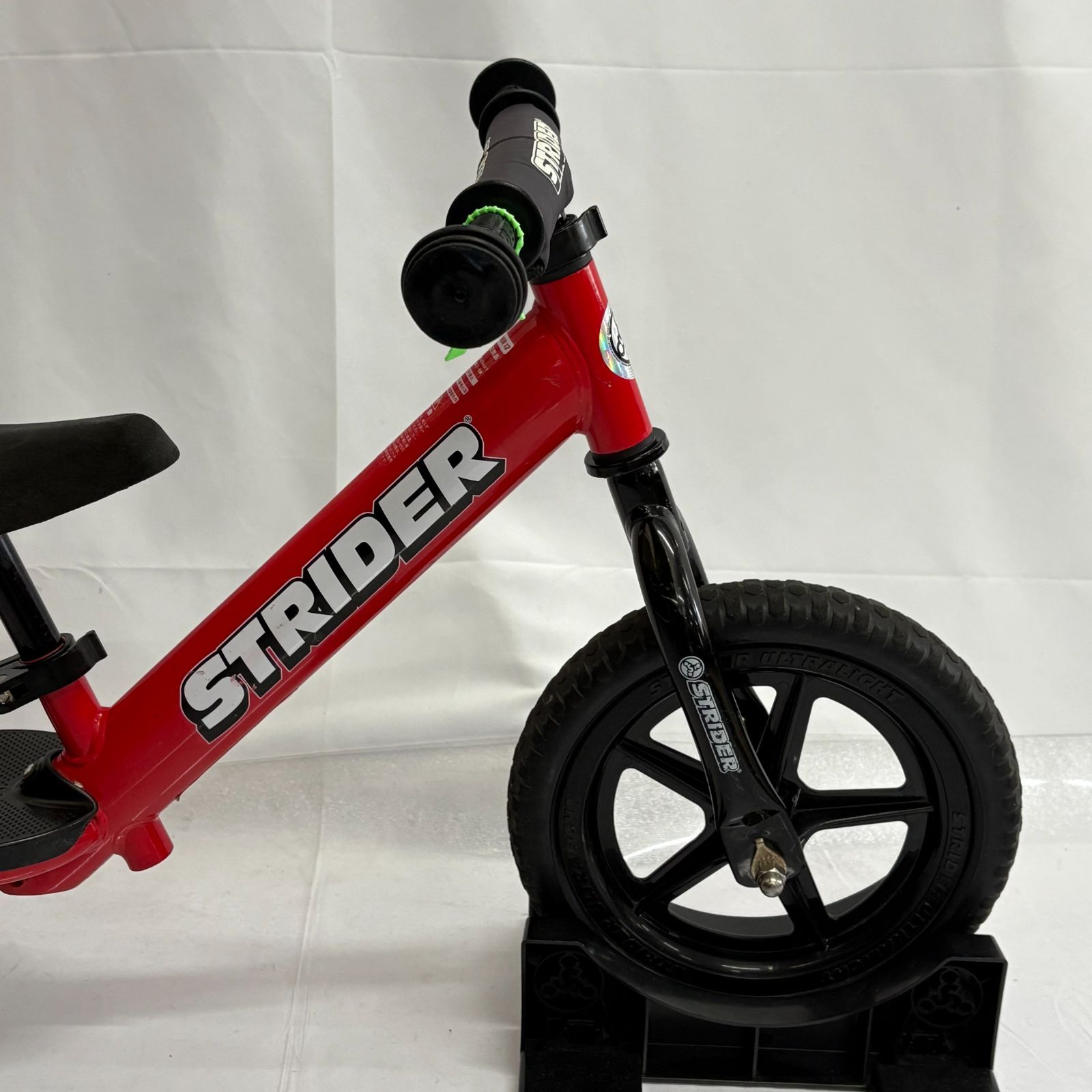 大人気 ストライダー スポーツモデル レッド 12インチ STRIDER
