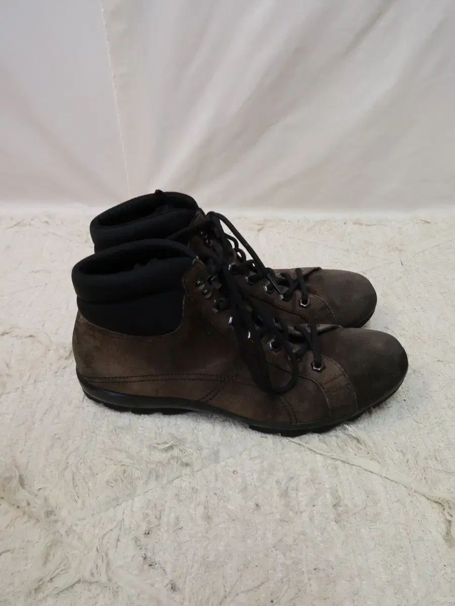 Suade Boots