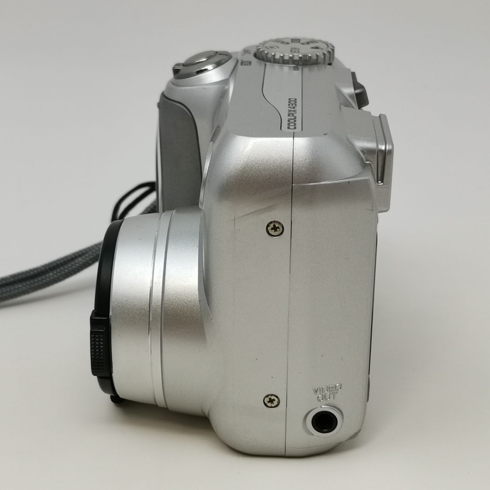 Nikon COOLPIX 4300 ニコン デジタルカメラ デジカメ 動作品 ニコン coolpix 4300 シルバー デジカメ デジタルカメラ ケース
