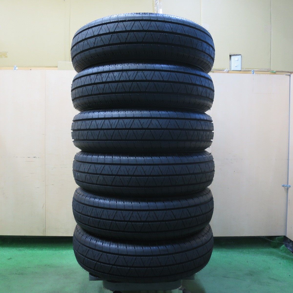 新車外し 25年 6本 トラック タイヤ 205 80R15 109 107N ヨコハマ RY118 15インチ 5090606イノタ