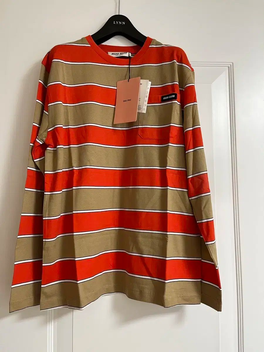 MIU MIU ミュウミュウ Tシャツ