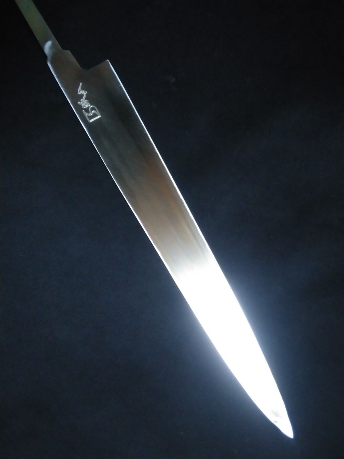 城山刃物製作所 堺業務用刃物メーカー直売 尺 柳刃 超鋼スーパー本焼き セミステン 錆びにくい 片鏡面 裏城山刻印入り 黒檀上下白水牛柄