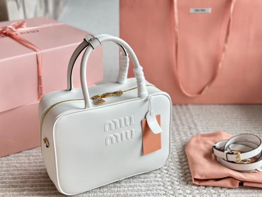 ミュウミュウ Miumiu ボウリングブリーフケースショルダーバッグ