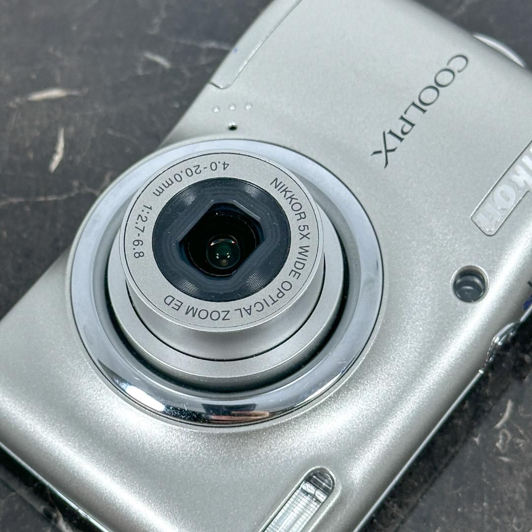 コンデジ カメラ