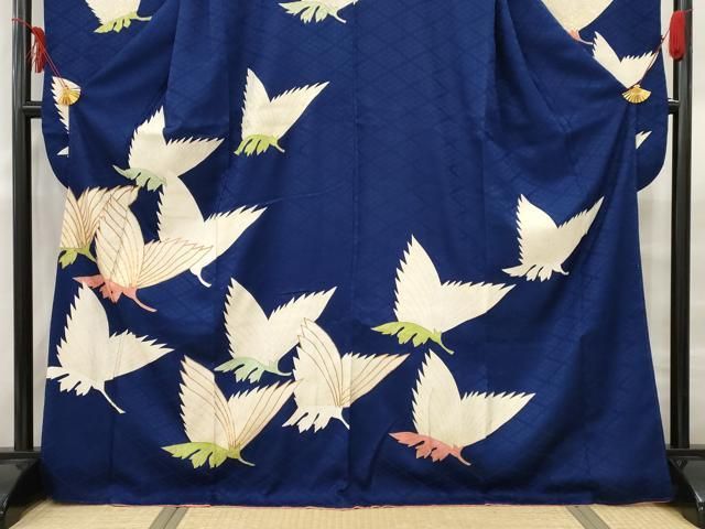 振袖フルセット(7点)・新品未使用・成人式・金銀彩加工・豪華刺繍・大輪花模様 楽天市場】【中古】 振袖 着物 金駒刺繍 金彩加工 金通し 正絹