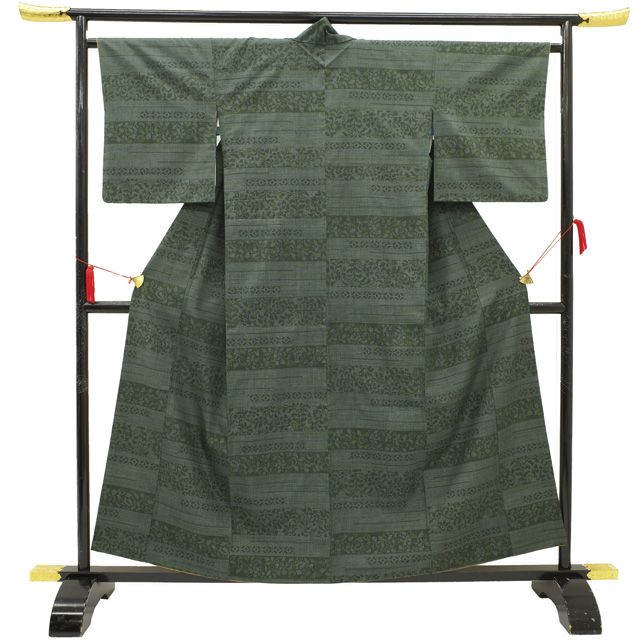 中古】 すごい値! 結城紬 リサイクル 着物 正絹 袷 奥順 おく玉 中古】 すごい値! 結城紬 リサイクル 着物 正絹 袷 奥順 おく玉