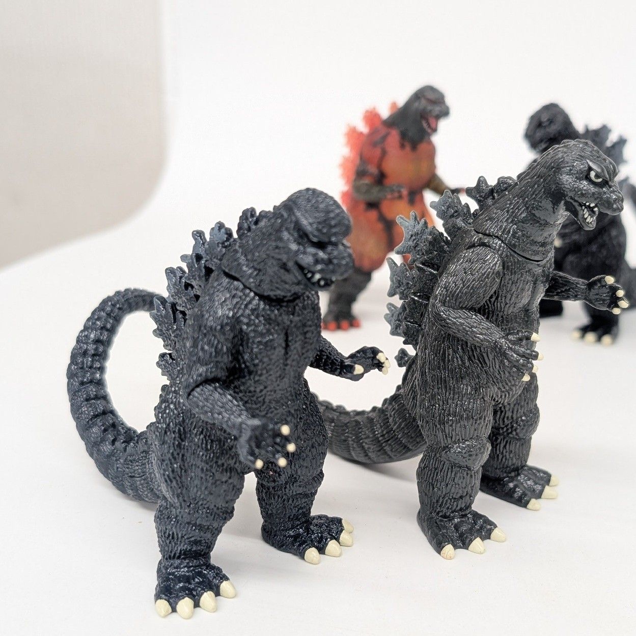 ゴジラ フィギュア 7体セット 歴代 ゴジラ フィギュア 7体セット 現状品 - メルカリ
