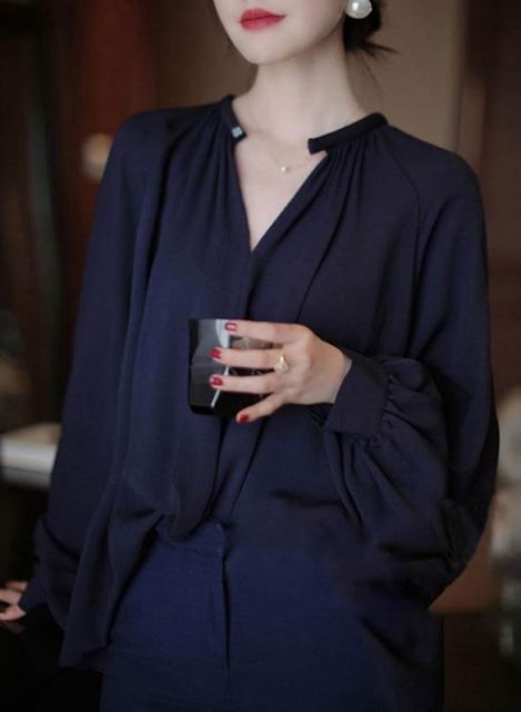 きれいめ 大人 ボリューム袖 トップス シャツ ブラウス 袖あり 長袖 ホルターネック スキッパー フレア チュール シフォン かわいい 大人可愛い シンプル 上品 おしゃれ 大人女子 こなれ感 マニッシュ ラブリー キュート モード系 エレガント モダン フォーマル とろみ感 無地 きれいめ 大人 ボリューム袖 トップス シャツ ブラウス 袖あり 長袖