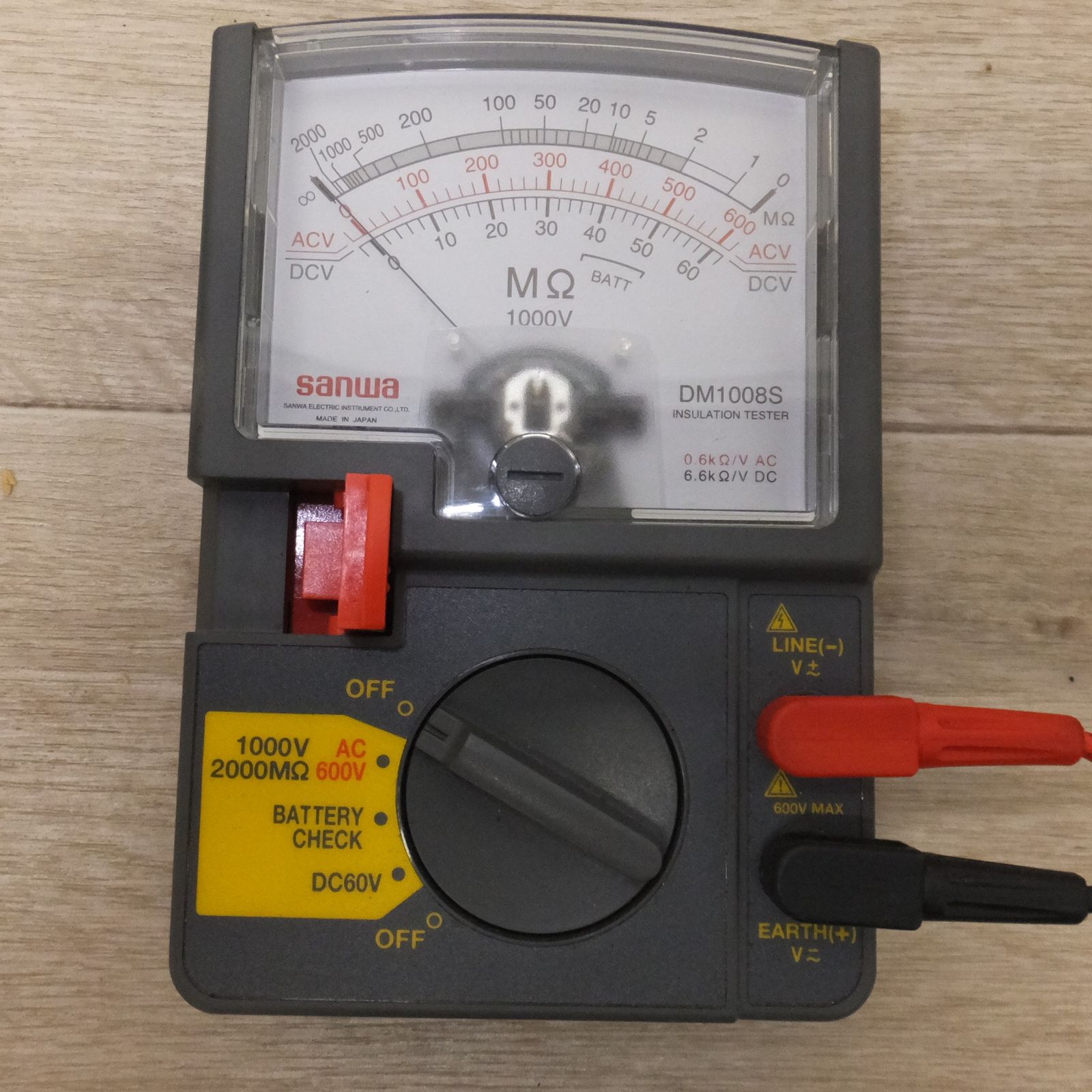 送料無料 三和電気計器 SANWA 絶縁抵抗計 DM1008S INSULATION RESISTANCE TESTER